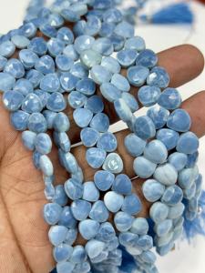 Perles de Briolette en Opale Bleue Naturelle Facettée en Forme de Cœur, Taille 6-7mm environ. Fil de 8 pouces - Product Image 2