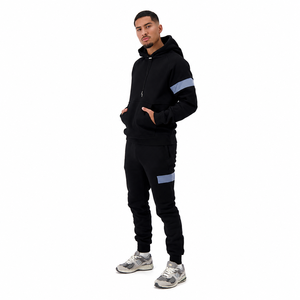 Conjunto Deportivo con Capucha para Hombre, Color Negro, Manga Larga, Transpirable, Informal, para Otoño, Corte Regular, con Bolsillos Laterales - Product Image 2