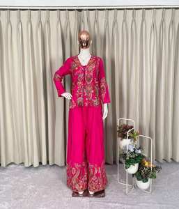 Lehenga Saree de Crepé Francés de Diseño con Blusa Larga y Bordado Intenso para Bodas y Fiestas, Talla Única - Product Image 5