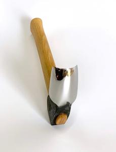 Hacha pequeña: herramienta de carpintería y tallado en madera con mango de fresno, forjada a mano - Product Image 4