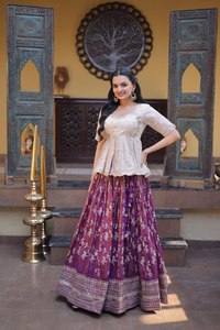 Lehenga Choli Indio para Mujer, de Viscosa Pura Teñible, con Dupatta, Vestido con Lentejuelas Bordadas y Falda Acampanada para Bodas y Fiestas - Product Image 3