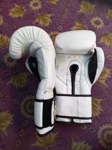 Guantes de Boxeo MMA de Cuero Vacuno Genuino Estilo Mexicano al por Mayor con Logotipo Personalizado para Entrenamiento y Sparring Unisex con Cierre de Gancho y Bucle - Product Image 5