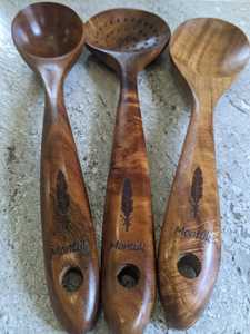 Ensemble d'ustensiles en bois, 1 cuillère, outils de cuisine sculptés à la main, artisanat Khadim, compatible micro-ondes, compatible lave-vaisselle - Product Image 2