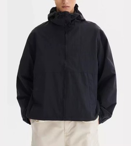 Chaqueta Acolchada Negra con Capucha para Hombre, Cortavientos, Cierre de Cremallera, Estilo Casual para Otoño, Corte Regular, Relleno de Poliéster, Exterior de Nailon - Product Image 1