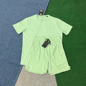 Ensembles d'été 100 % coton pour hommes, t-shirts à col rond et shorts, fabriqués au Pakistan, design de haute qualité, ensembles de t-shirts pour hommes - Product Image 2