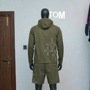 Ensemble coupe-vent deux pièces sur mesure fabriqué en usine 2026 avec veste courte en polyester et coton pour garçon OEM - Product Image 3