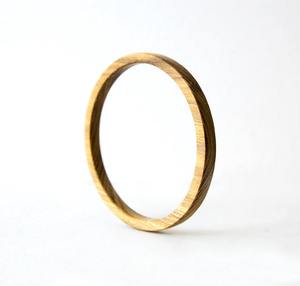 Brazalete de Madera Estilo Bohemio, Accesorio de Moda en Madera Natural - Product Image 1