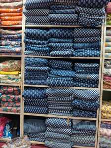 ผ้าฝ้ายพิมพ์ลายสัตว์สุดหรู ลายเสือดาวและลายซาฟารีที่ยั่งยืน สำหรับงานตัดเย็บเสื้อผ้าแฟชั่นสมัยใหม่ - Product Image 3