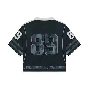 Camiseta Deportiva Personalizada para Hombre, Estilo Urbano, Cuello en V, Personalizada con Bordado y Sublimación de Poliéster, Fútbol Americano - Product Image 6