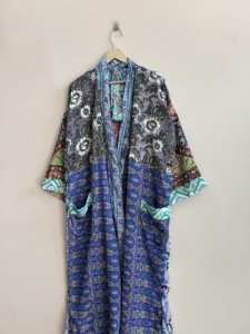 Robe kimono en soie imprimée douce, robe de chambre bohème en polysilk, kimono long - Product Image 5