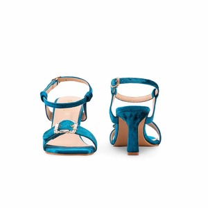 รองเท้าส้นหนาแบบสวมรัดข้อเท้าประดับเพชรพลอย รุ่น Insight International Blue Velvet Square Toe สำหรับผู้หญิง เหมาะสำหรับใส่ในฤดูร้อน - Product Image 5