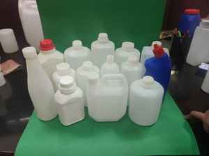 Botellas Pequeñas de HDPE de Buena Calidad para Líquidos Cosméticos o Aceites Esenciales y Productos de Cuidado Personal Disponibles en Grandes Cantidades - Product Image 3