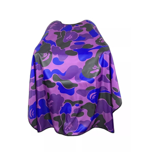 Capes de coiffure professionnelles imperméables à motif camouflage très demandées pour la coupe de cheveux - Product Image 2