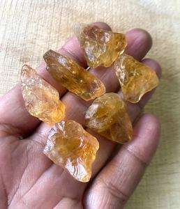 พลอยซิทรินดิบธรรมชาติ ควอตซ์สีเหลือง คริสตัลบำบัด หินประจำเดือนเกิดเดือนพฤศจิกายน ราคาขายส่งจำนวนมาก - Product Image 3