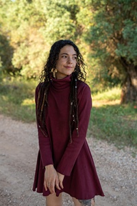 เดรสสั้นผ้าฝ้ายริบเนื้อนุ่มสำหรับผู้หญิง คอสูงแบบสบายๆ แขนยาว ผ้าบางเบา ระบายอากาศได้ดี - Product Image 2