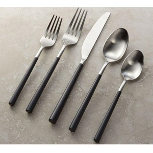 Ensemble de couverts écologiques de qualité alimentaire, compatibles lave-vaisselle, finition mate, avec manche noir, pour la mise en place de la vaisselle (cuillère, fourchette) - Product Image 1