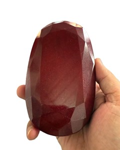 พลอยทับทิมรูปไข่ขนาดใหญ่สีแดงเข้ม ขัดเงาแบบคาโบชอง สำหรับทำเครื่องประดับ ตกแต่ง และบำบัดรักษา - Product Image 1