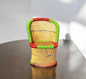Chaise de jardin moderne en bambou tropical à pieds coniques, mobilier d'extérieur tressé, design artisanal durable, vert, rouge, écologique - Product Image 2