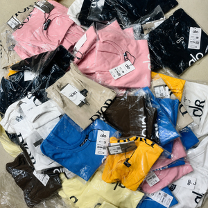 เสื้อยืดแบรนด์สั่งทำ ผ้าฝ้าย พิมพ์ลายกราฟิก สีดำ น้ำเงิน เหลือง ขาว โลโก้ปารีส ขายส่งจำนวนมาก มีสินค้าพร้อมส่ง - Product Image 3