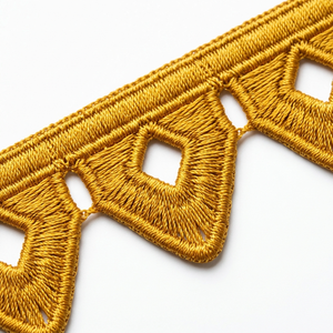 Dentelle Guipure Premium Jaune Doré 10mm – Vente en Gros, Emballage de 20 Mètres pour Tenues Festives, Emballage Cadeau, Bricolage, Décoration, Vrac - Product Image 3