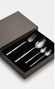 Juego de cubiertos con acabado plateado simple, perfecto para hoteles, restaurantes y mesas de alta gastronomía. - Product Image 6