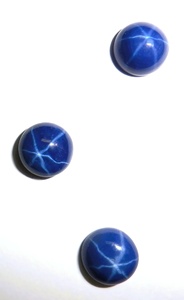 Zafiro Azul Estrella Redondo de 8x8 mm, 3.5 Quilates, Creado en Laboratorio, Cabujón Pulido con Efecto de Estrella de 6 Puntas, 4.5 mm de Altura, para Joyería - Product Image 5
