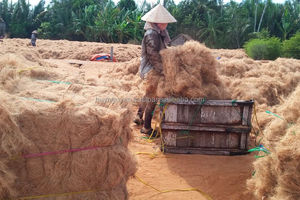 Vietnam grossistes fournisseurs WA + 84916930070 fibre de coco crue bon marché pour meubles artisanat filature brute naturelle - Product Image 4