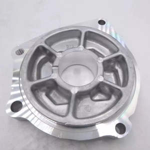 Repuesto para Excavadora HongWang 8-97601699-0, Brida de Bomba de Combustible, Soporte de Bomba de Inyección 4HK1, Original, Nuevo, 1 Año de Garantía - Product Image 1