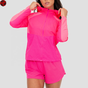 Ensemble de survêtement léger en nylon pour femme, coupe-vent à fermeture éclair intégrale et short, ensemble veste et short de sport, logo personnalisé - Product Image 2