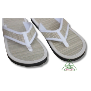 รองเท้าแตะผ้าฝ้ายและฟางทรงใหม่ปี 2024 ดีไซน์ทันสมัย พร้อมสายรัดไขว้เพื่อการนวดเท้า รุ่น HUONG QUE SMTB-079 - Product Image 4