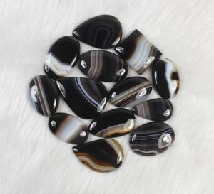 Vente en gros de cabochons de pierres précieuses en agate à bandes noires naturelles Fourniture en vrac pour la fabrication de bijoux Lot d'agate à bandes noires - Product Image 6