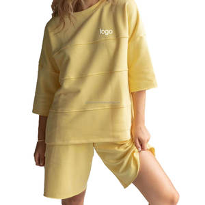 Ensemble deux pièces d'été avec logo personnalisé pour femmes Survêtement 322 g/m² avec haut à manches courtes et sac short emballé quantité minimale de commande 2 pièces - Product Image 3