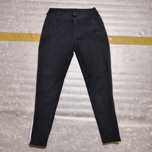 Pantalon de moto à rayures réfléchissantes pour femmes Matériau coûteux avec legging en tissu AR Stretch dans les 4 sens et coussinets de niveau CE 2 - Product Image 3
