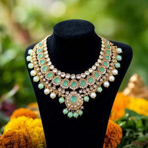 Conjunto de collar clásico chapado en oro con Kundan y cuentas, con perlas de agua dulce, diseño étnico de bolas, estilo religioso - NS496 VERDE MENTA - Product Image 3