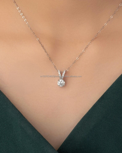 Pendentif diamant rond en or blanc – Collier solitaire élégant et luxueux pour femme, cadeau idéal pour mariage et anniversaire - Product Image 3