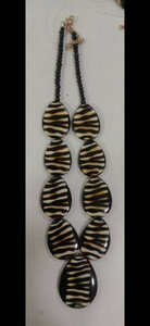 Exclusive Resin Pebble Bead Necklace Modern Handmade Fashion Jewelry Statement <b>Neck</b> <b>Chain</b> for Women Boutique Fashion - Product Image 4