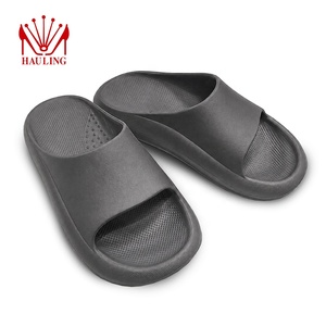 Pantuflas EVA Cloud cómodas con suela gruesa amortiguadora y soporte para el arco del pie, para el hogar, viajes y exteriores. - Product Image 1