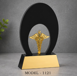 Trophée ange plaqué or avec base ovale noire, modèle 1121, pour trophées liés au secteur pharmaceutique - Product Image 1
