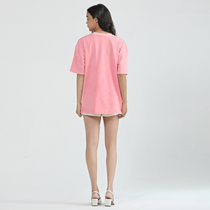 เสื้อยืดคอกลมผู้หญิง ผ้าฝ้าย 100% ตกแต่งด้วยผ้าแอพลิเคชั่น เนื้อผ้าระบายอากาศ แขนสั้น สวมใส่สบาย เหมาะสำหรับฤดูร้อน - Product Image 3