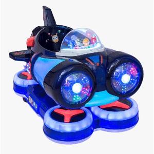 Manège pour enfants en forme d'avion de dessin animé attrayant, finition noire, éclairage vibrant, excellente musique, durable, ne se décolore pas, en métal. - Product Image 1