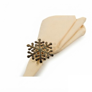 Anillos de Servilleta de Metal Ecológicos Hechos a Mano con Diseño de Copo de Nieve, Anillos de Servilleta de Lujo Chapados en Oro y Plata para Eventos, Decoración del Hogar al por Mayor - Product Image 1