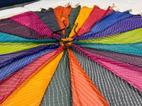 Falda Laheriya de Georgette Multicolor con Borde Dorado de Lappa, 10 Metros, Estilo Tradicional para el Festival Navratri