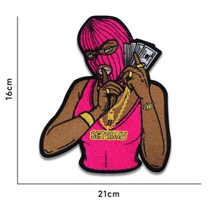 Pasamontañas Rosa para Mujer con Parche Bordado Termoadhesivo, Aplique Decorativo de Forma Irregular con Dinero y Joyas - Product Image 4