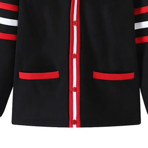 Cardigan unisexe décontracté en chenille noire à col en V, en laine/cachemire, avec lettres grecques brodées, bordure côtelée et confortable - Product Image 6