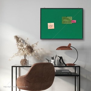 Tablero de notas de fieltro verde para colgar en la pared con esquinas protectoras para fotos, notas y recordatorios - Product Image 6