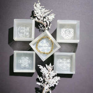 Caja de carga de selenita marroquí más vendida, artículos de piedras preciosas de cristal de alta calidad Natural, patrón de curación del corazón, tema de bola, Ágata - Product Image 6