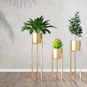 Juego de pilares grandes de 3 macetas de suelo con acabado dorado, macetas portátiles fáciles de tender para sala de estar, soporte de planta de Metal asequible - Product Image 3