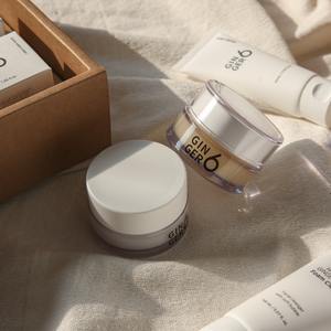 Coffret de soins hydratants et nourrissants véganes avec des huiles et des extraits naturels, parfait pour l'éclat et la réparation, coffret cadeau de soins vegan - Product Image 6