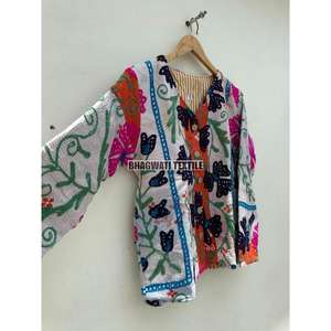 Chaqueta Kantha Bohemia para mujer de la India, diseño Suzani bordado a mano, algodón tejido con borde crudo, característica transpirable - Product Image 5