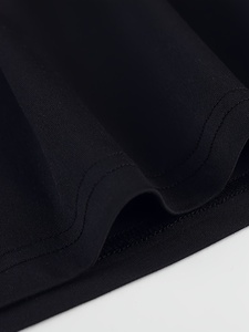 Ensemble décontracté tricoté pour homme : short respirant à cordon de serrage et sweat à capuche sans manches noir en molleton uni French Terry - Product Image 2